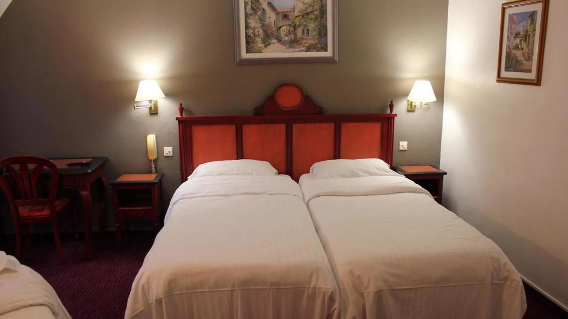 Metropol Hotel