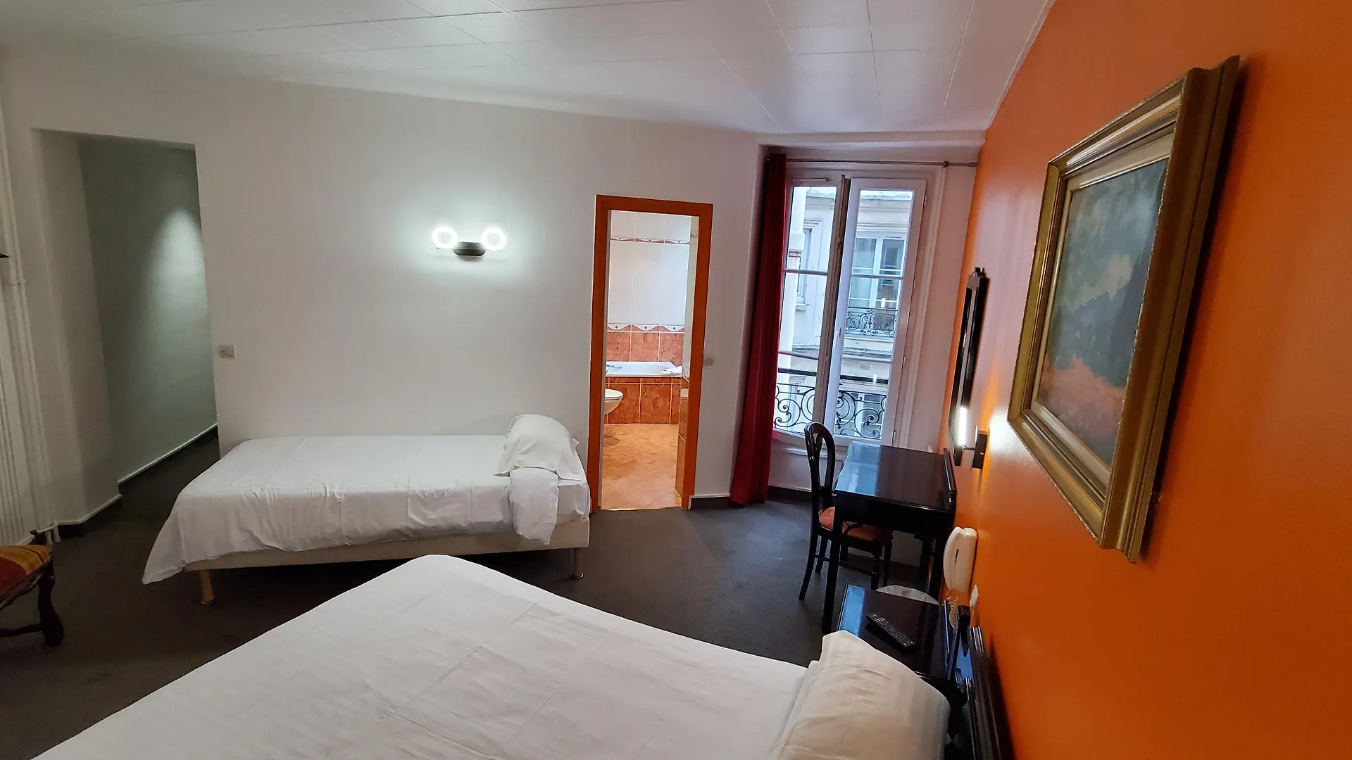 Metropol Hotel
