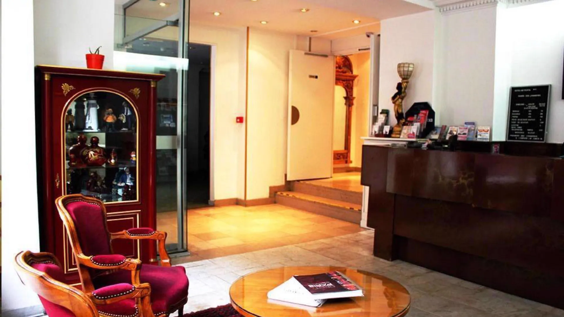 Metropol Hotel 3*